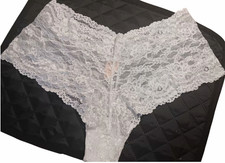 VTG VICTORIA'S SECRET M WHITE FLORAL LACE RARE RAYON BOYSHORT PANTIES NWT 2008