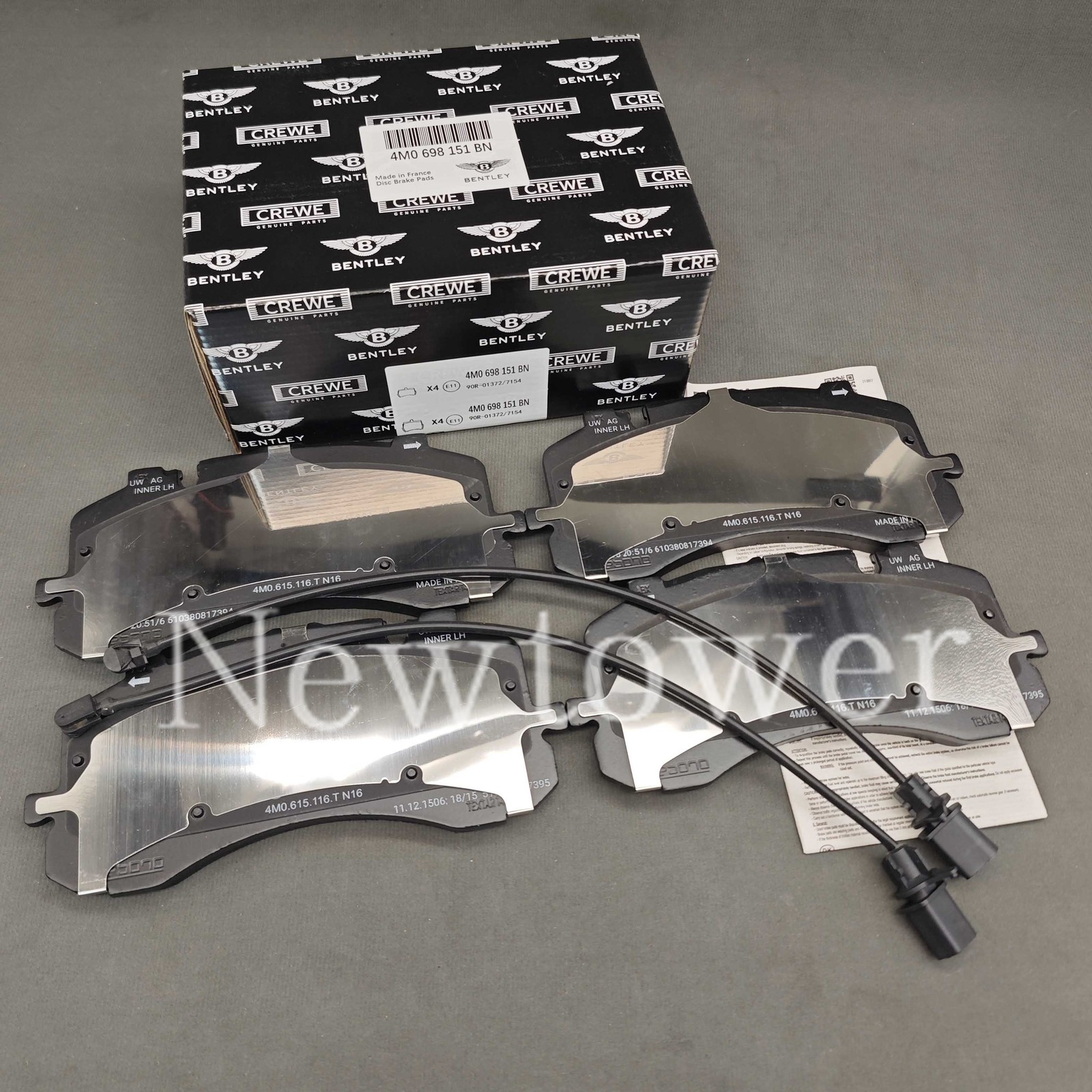 Bentley Bentayga 2017 Front Right Brake pads Set P/N 4M0698151BN
