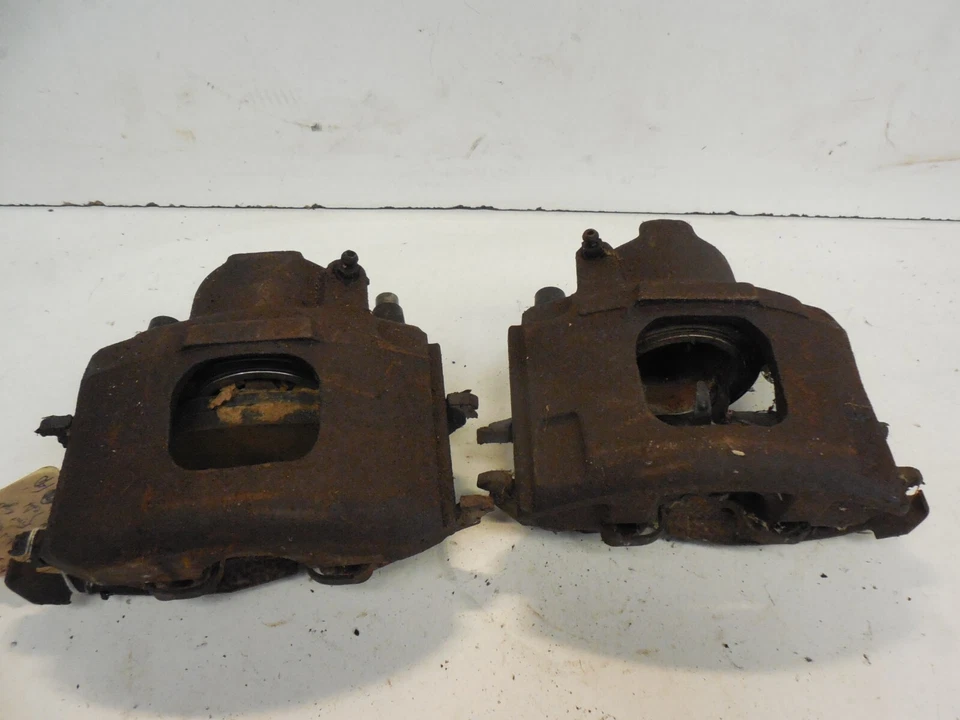 Pinza de freno delantera derecha e izquierda Ford Thunderbird 1989-92 Cougar Foto 4 de 4