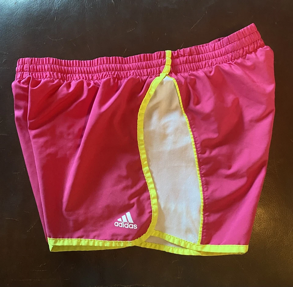 Женские Adidas розовый и желтый работает с подкладкой шорты размер маленький - Изображение 4 из 4