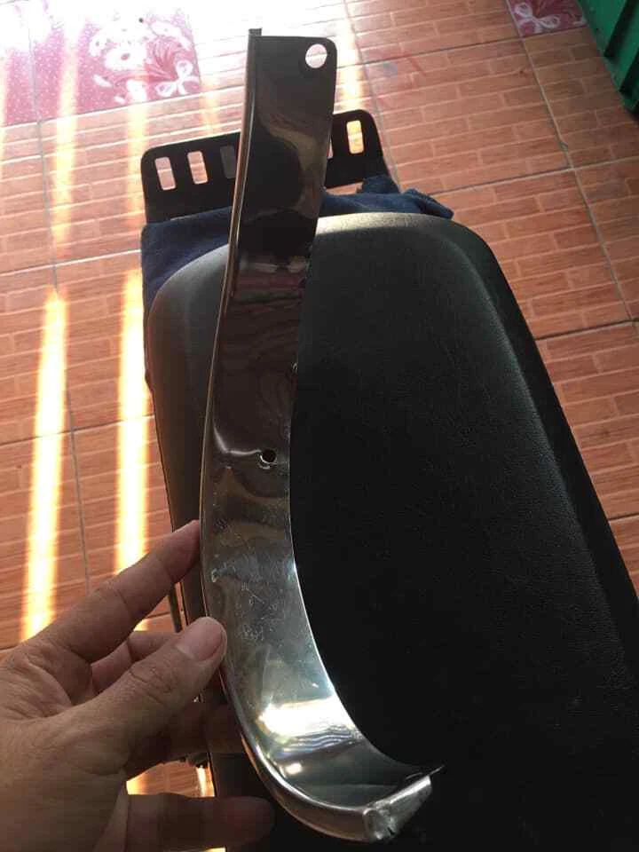 Datsun B110 Bluebird Surround Fender Bezel Grille Genuine NOS JAPAN - Image 4 of 4