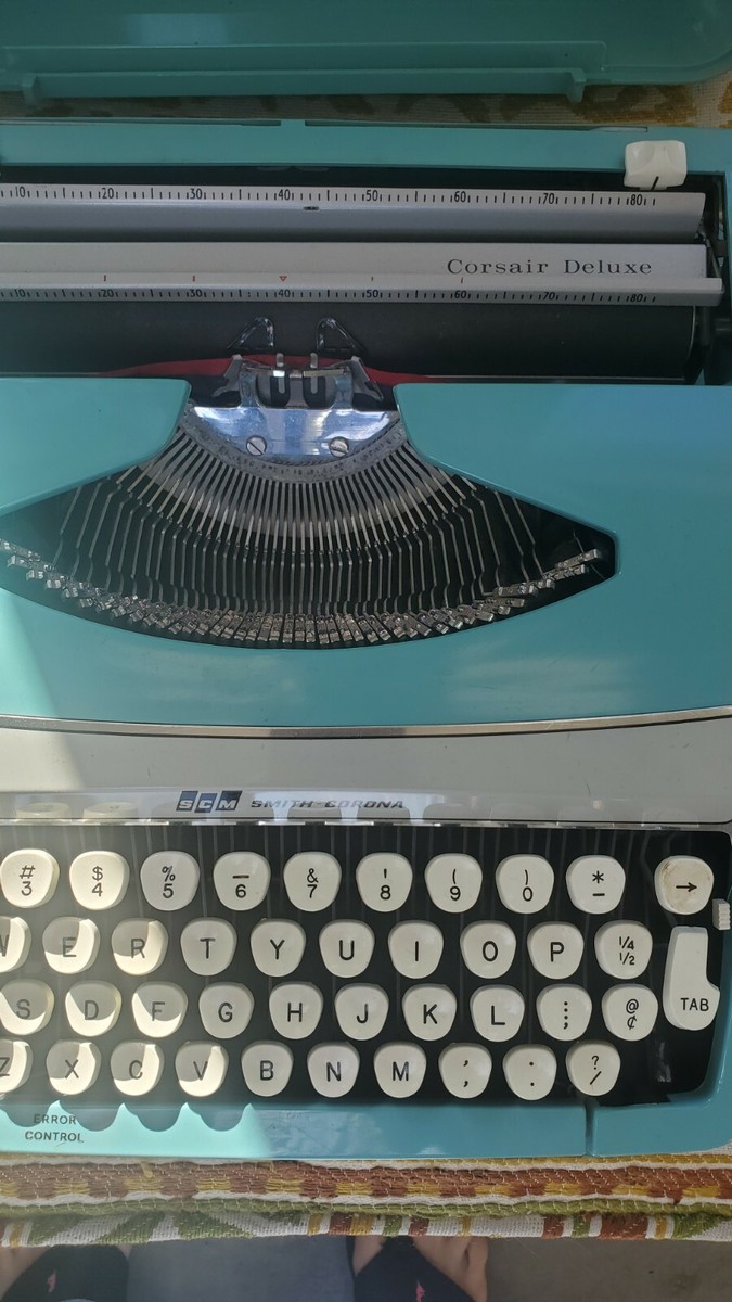 Vintage 60s Corsair WORKING Deluxe Smith Corona BLUE Portable