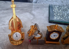 Gold Tone Metal Desk Clock Quartz Battery Analogue Roman Numerals 12-Hour