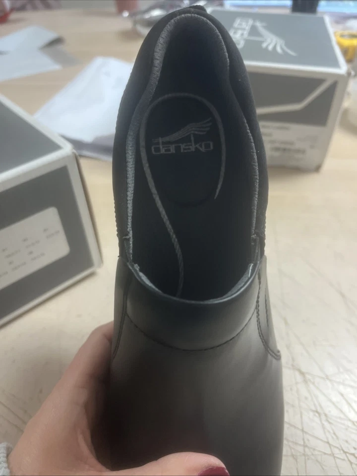 Sapatos femininos de couro Dansko azul marinho tamanho 38 EUA 7,5-8 NOVO NA CAIXA US$ 139,95 - Imagem 4 de 4