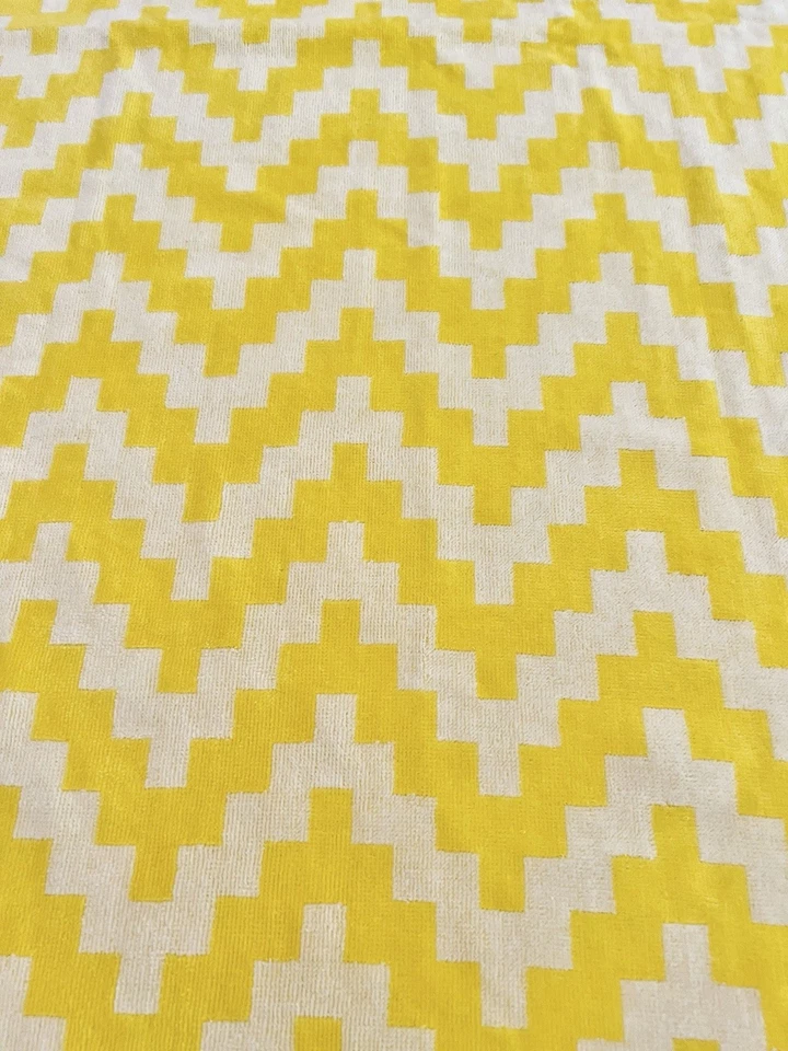 The Big One NUEVO SIN ETIQUETAS Toalla de baño/playa grande blanca y amarilla limón Chevron geométrica Foto 3 de 4