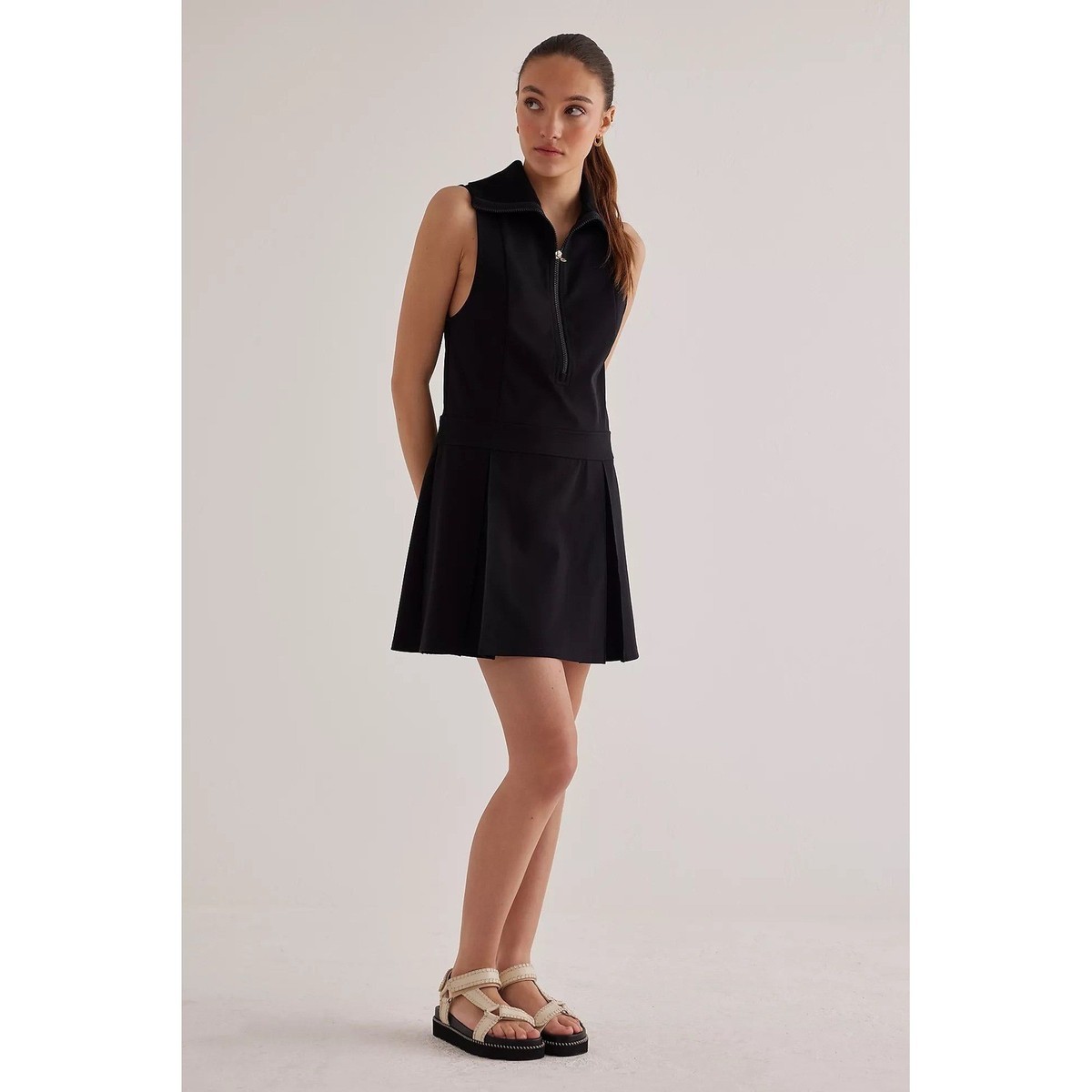 026- Varley Pleated Dress View 2