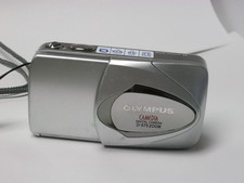 Olympus Camedia D-575 Zoom 3.2MP Compact Digital Camera Silver Tested Works