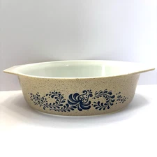 Vintage Pyrex Homestead 045 2.5 Qt Casserole Dish Speckled Beige Blue  No Lid
