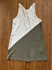 ALICE + OLIVIA Silk Dress Small Beautiful Head Turning Design To Be Noticed