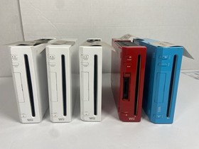 Wii Consoles Lot Of 5 - For Parts or Repair As Is RVL-001 RVL-101 READ