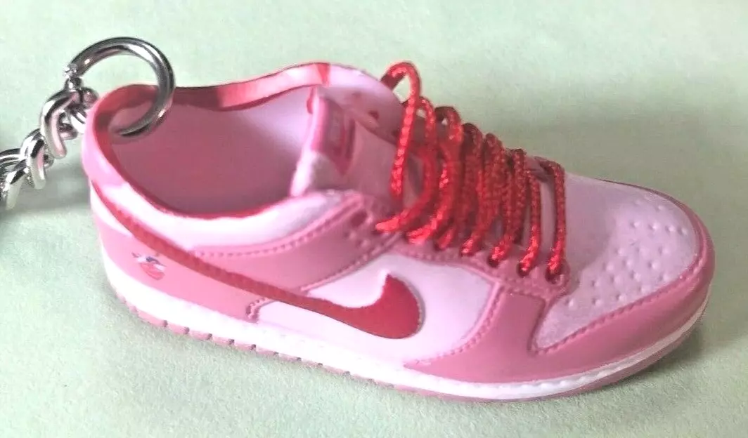 Nike top dunk keychain