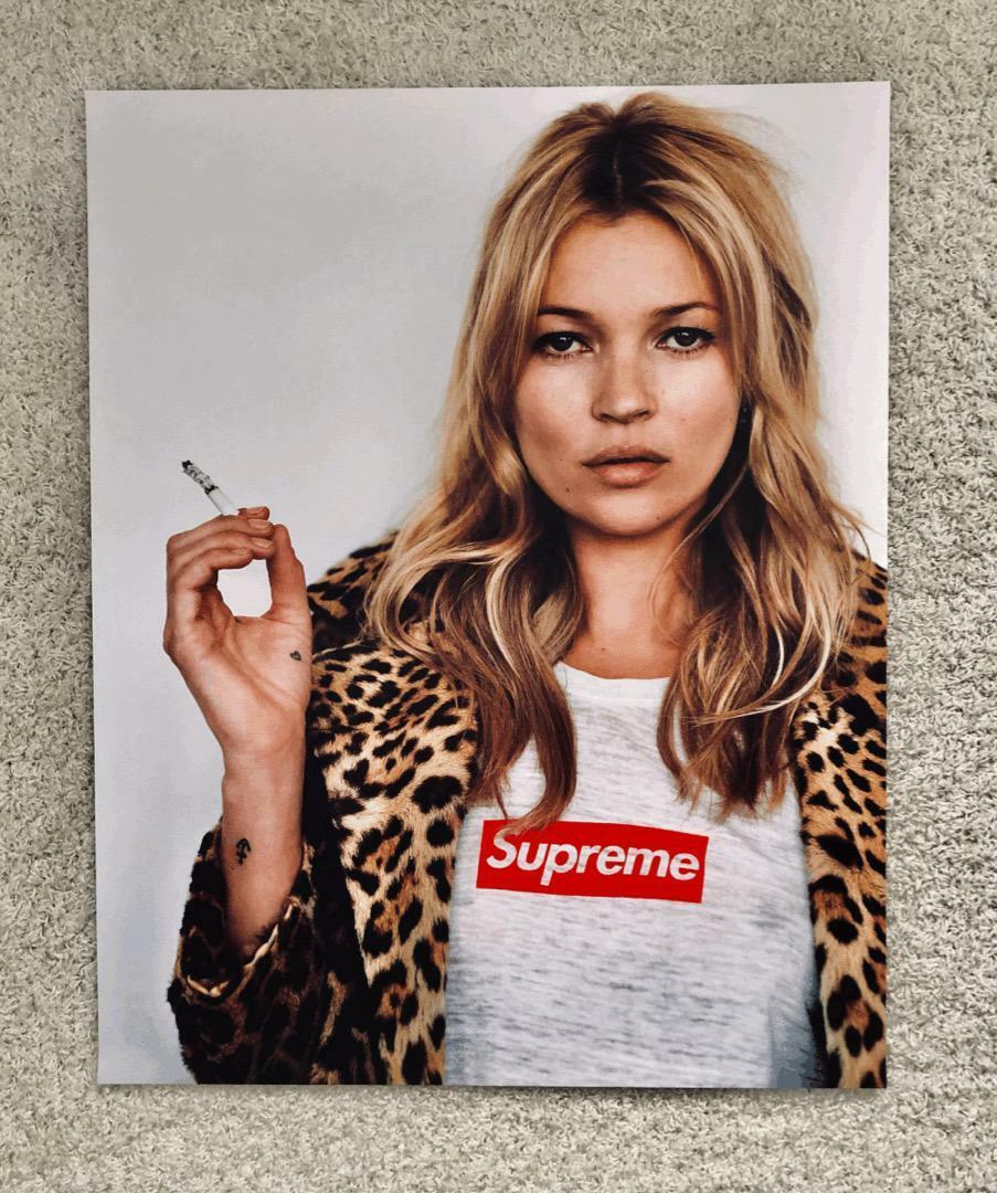 solidaritet Knogle guide Supreme Kate Moss Poster Supreme | eBay