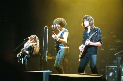 THIN LIZZY in concert Hammersmith 1983! 90 Rare PHOTOS! Phil Lynott final tour!