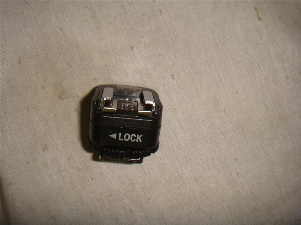 PIXEL TF-321 HOT SHOE ADAPTER FOR CANON FLASH UNITS -EXCELLENT - Image 2 of 4