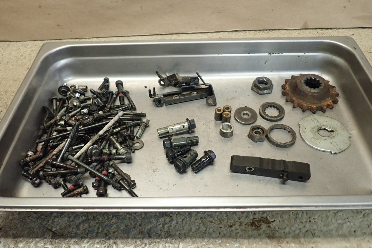 セット用 1995 KAWASAKI GPZ1100 MISC ENGINE HARDWARE | eBay