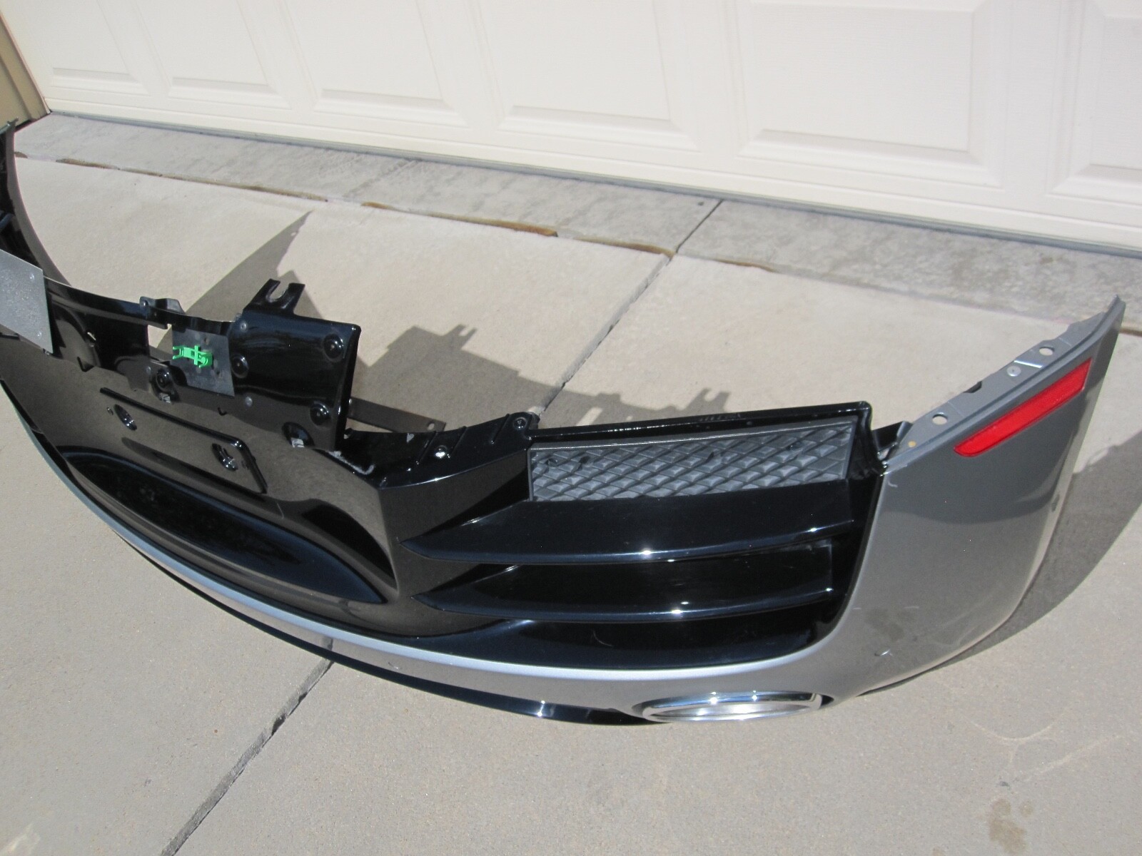 10-12 Audi R8 V10 Complete Rear Bumper Cover Skin Grilles trims Facia Sensors