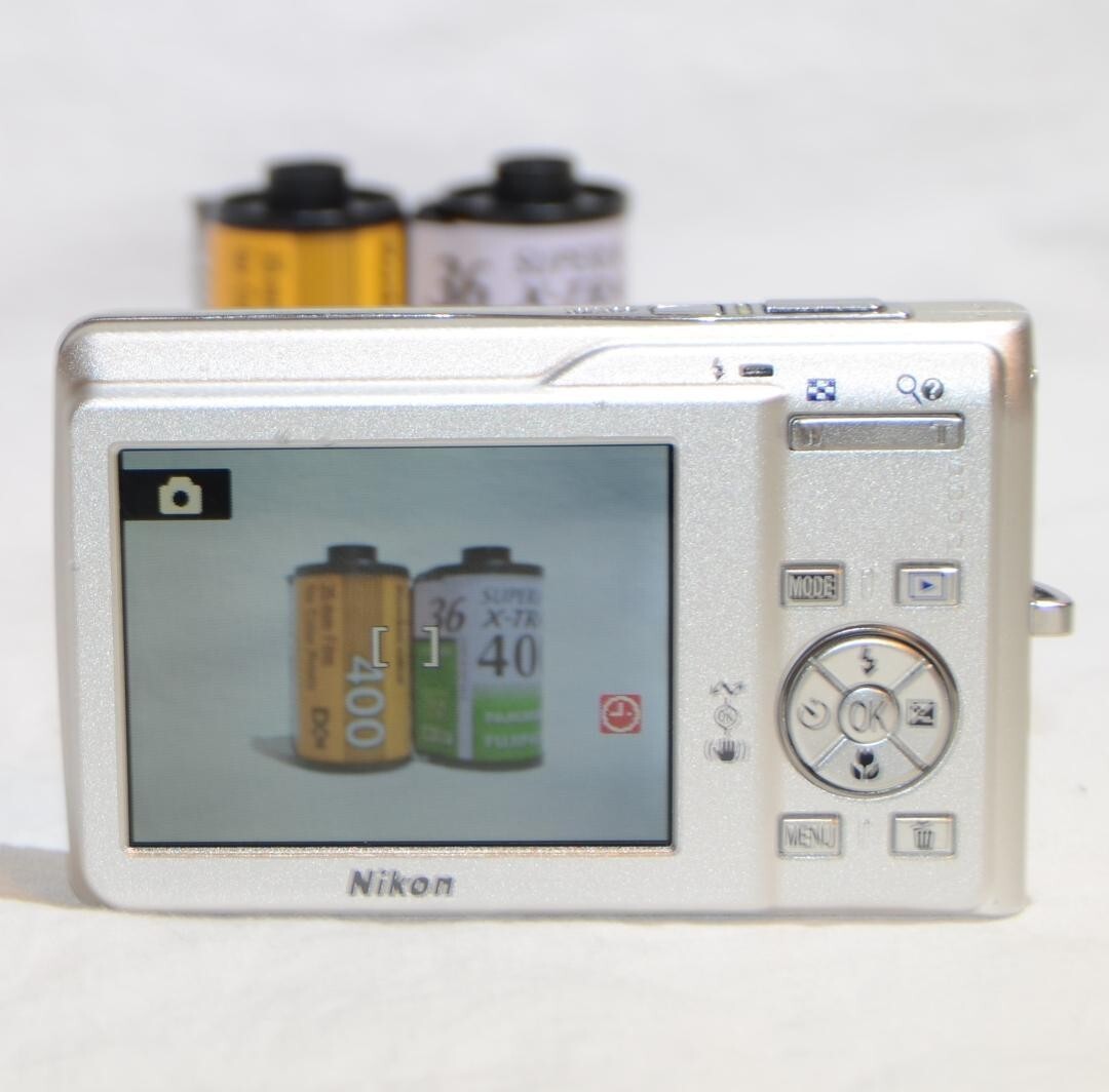 Nikon COOLPIX S200 シルバー Amazon.com : Nikon Coolpix S200 7.1MP Digital Camera with 3x