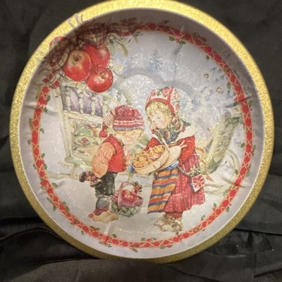 Pictura Round Metal Serving Tray Christmas 1997 Sweden 12'' Diameter