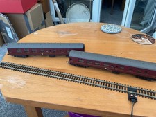 HORNBY HARRY POTTER HOGWARTS EXPRESS COACHES X2  VGC CONDITION JOB LOT