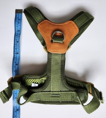 Green pet safe easy walk no-pull dog harness. Small Size. W/quick snap Buckles