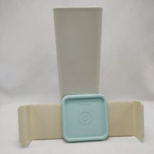 Vtg. Tupperware 1696-6 Cheese Butter Cracker Keeper with Tray & Lid  1697-6
