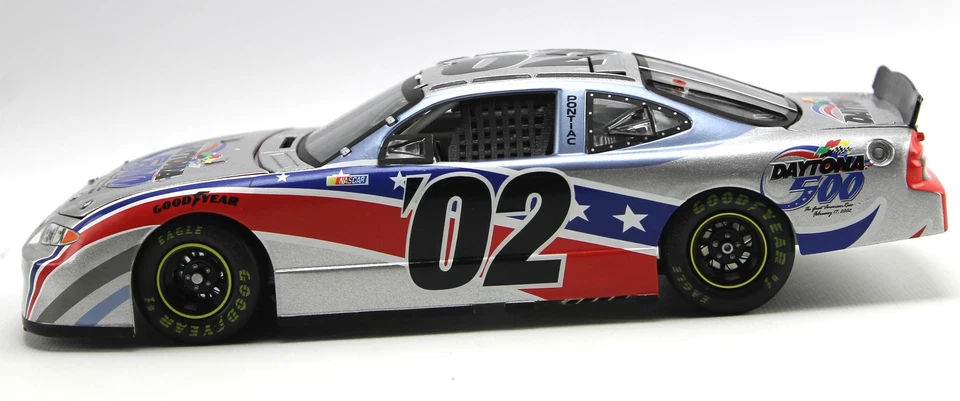 Литая модель NASCAR Daytona 500 2002 Grand Prix Pontiac Team Caliber Preferred 1:24 - Изображение 2 из 4