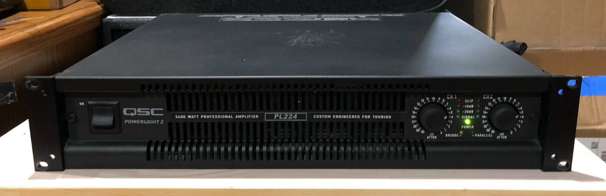 QSC PL224 Powerlight 2 Series 2400 Watt Professional Power
