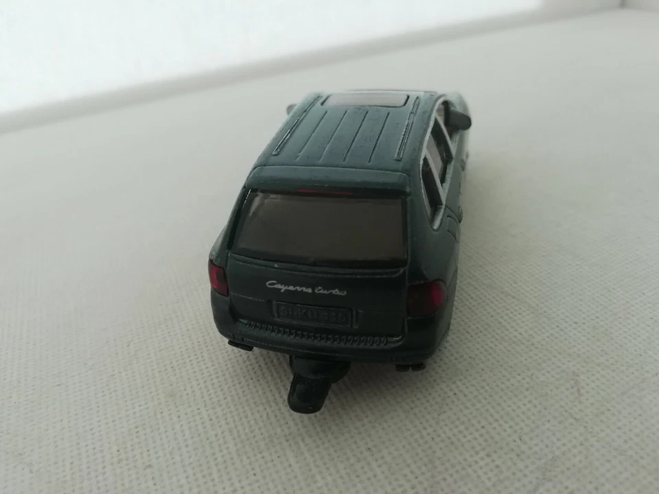 siku porsche cayenne turbo 1062 - Immagine 4 di 4