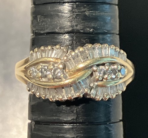 14 Karat Gelbgold Diamant Ring Siehe Fotos ca. 3 Gramm