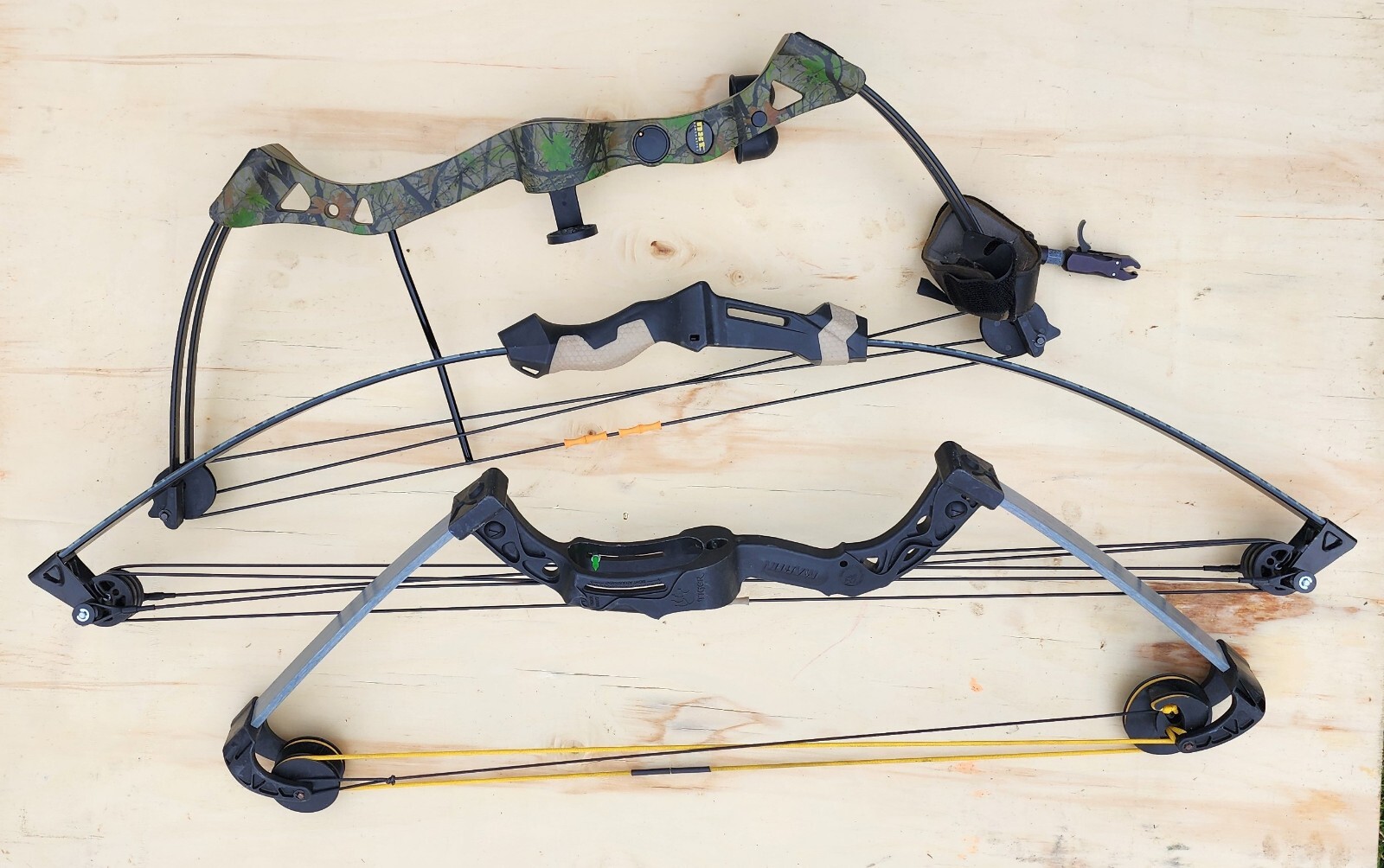 Lot 3 Centershot Compound Youth Bows Mossy Oak Martin NXT eBay