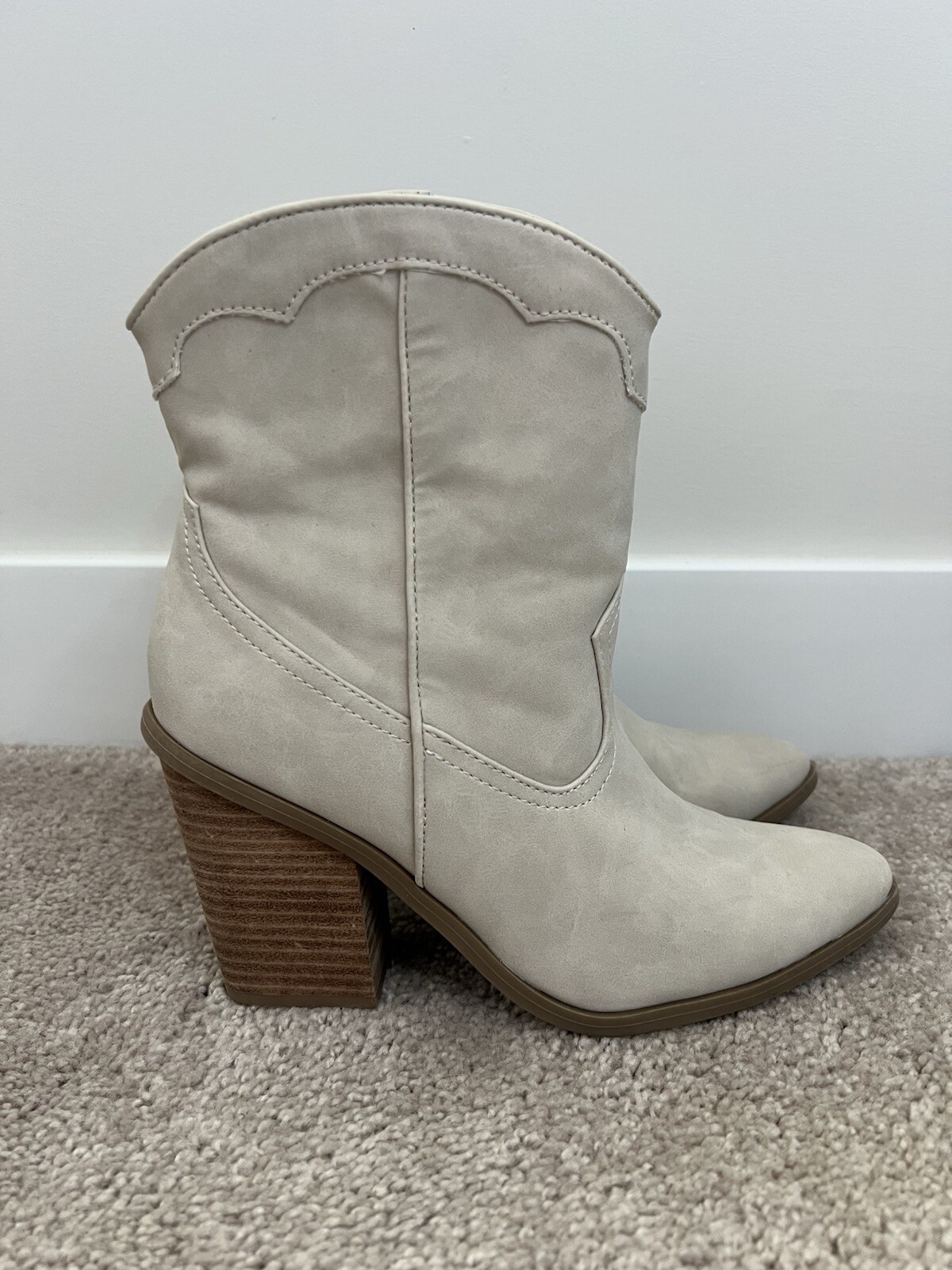 Dolce Vita Nichole Western Cowboy Booties Boots Ivory Leather