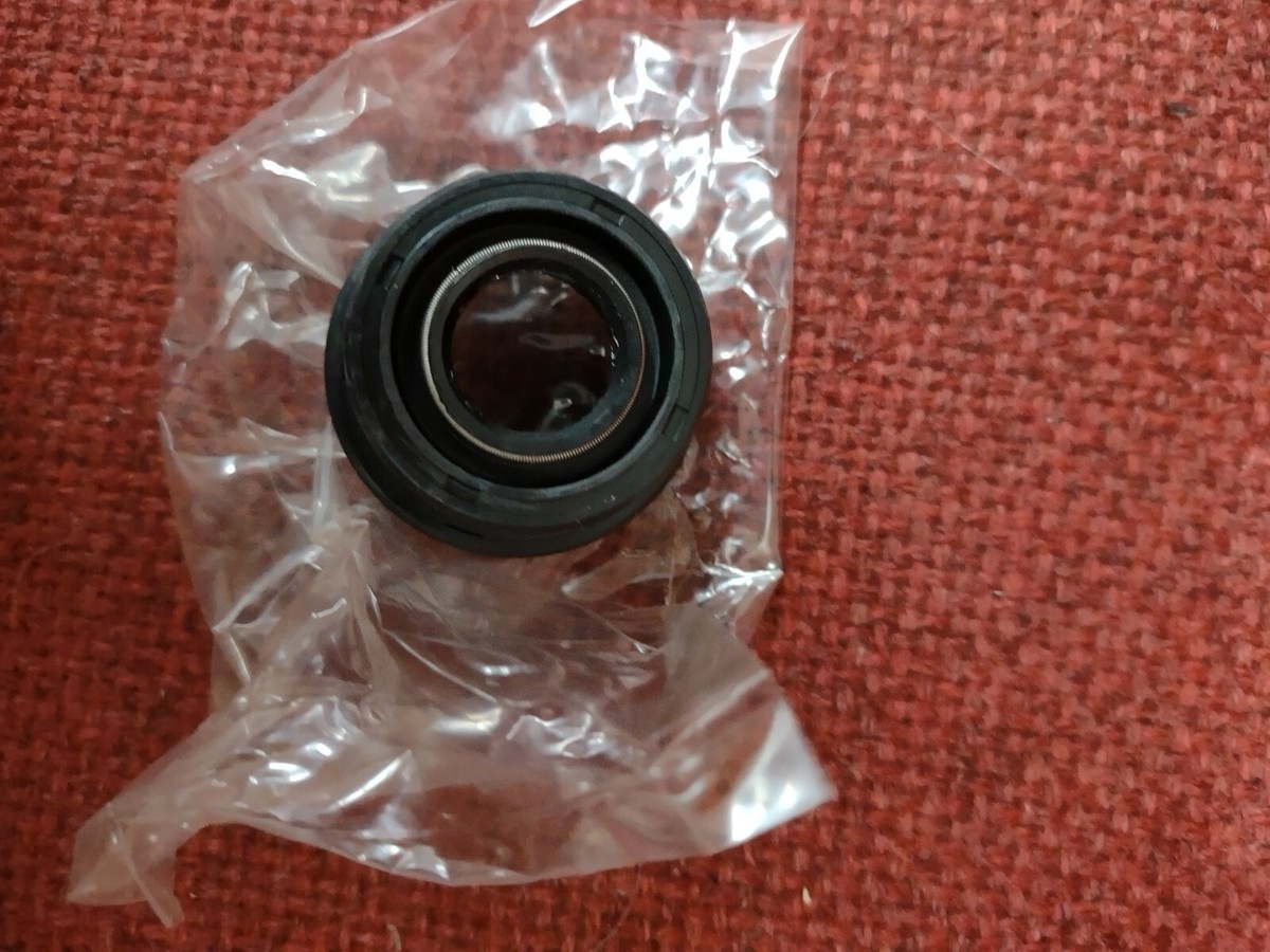 1990-96 Nissan 300Zx Oil Seal Overdrive Gear Case Part No. 32858