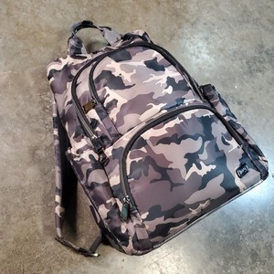 LUG Hatchback 3 Backpack Jungle Wildlife Print NWOT lug | Bags | Lug Hatchback Backpack With Padded Straps In  main image 4