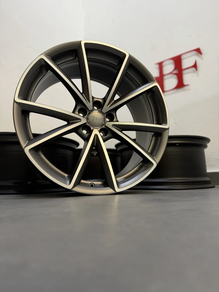 Original Audi RS4 RS5 8T 8T0601025CQ Rotor Felgen Räder B8 9x20“ ET26 Silber S5 - Bild 1 von 4