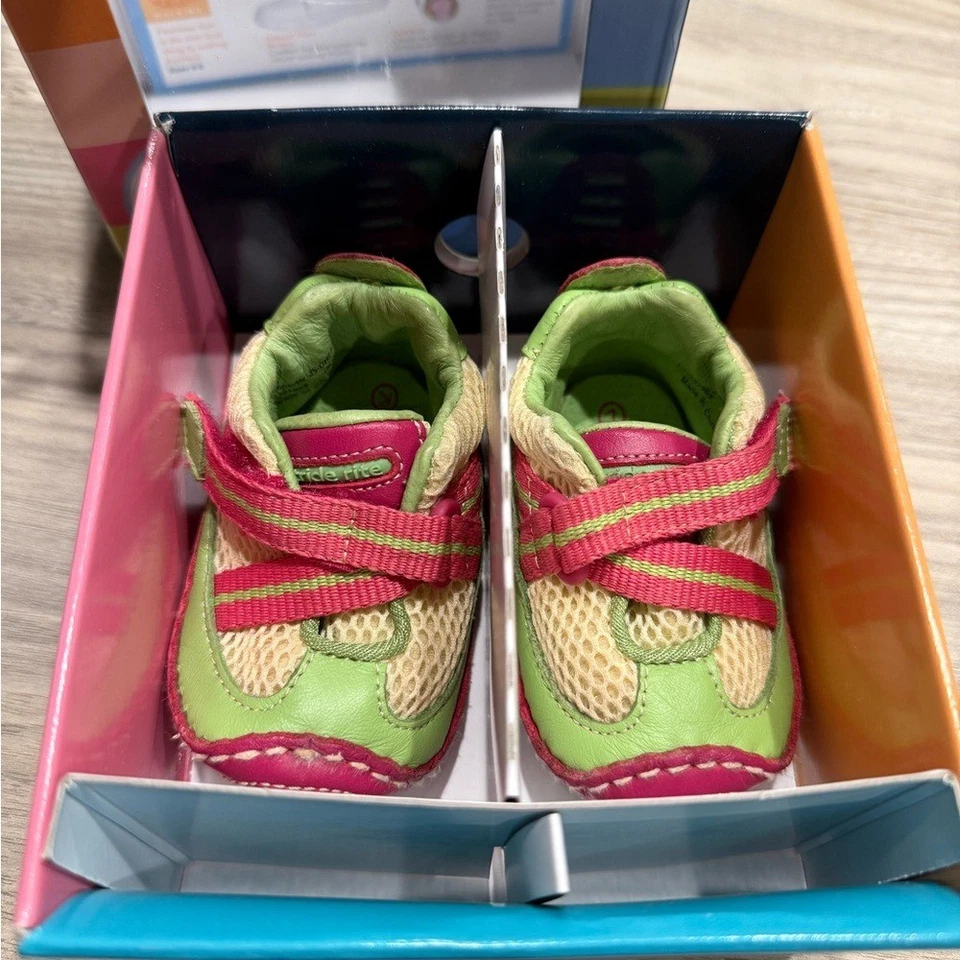 Zapatos de bebé Stride Rite en verde y rosa talla 1 mes etapa de gateo Foto 2 de 4
