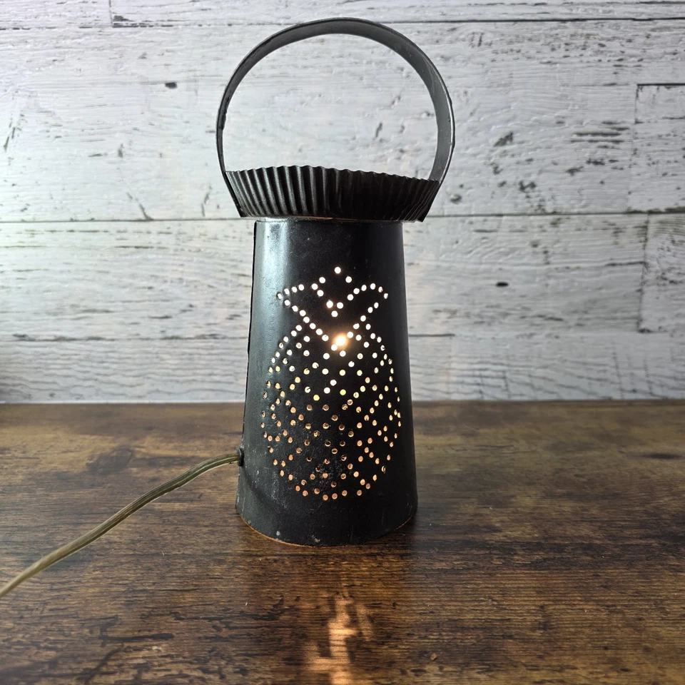 Scaldacera profumato ananas traforato vintage latta antico arredamento casale - Immagine 2 di 4