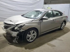 (LOCAL PICKUP ONLY) Trunk/Hatch/Tailgate Sedan With Rear View Camera Fits 13-15 