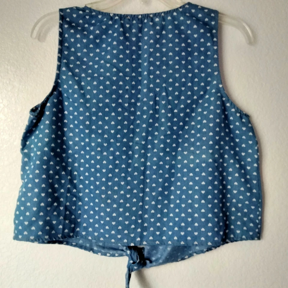 Forever 21 Womens Crop Top Size S Blue White Chambray Hearts Button Tie front - Image 4 of 4