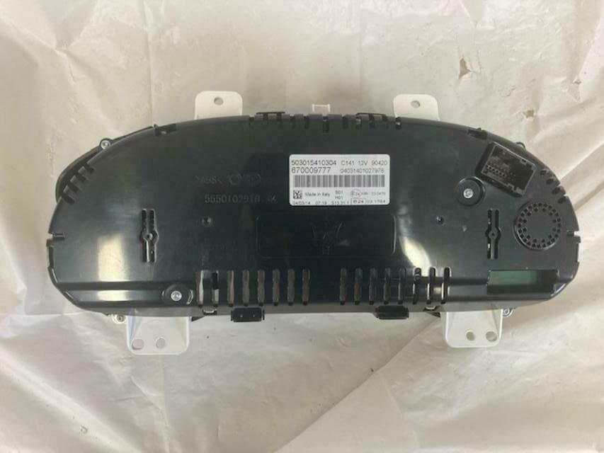 OEM 2014-2016 Maserati Ghibli Speedometer Instrument Cluster Display 670009777