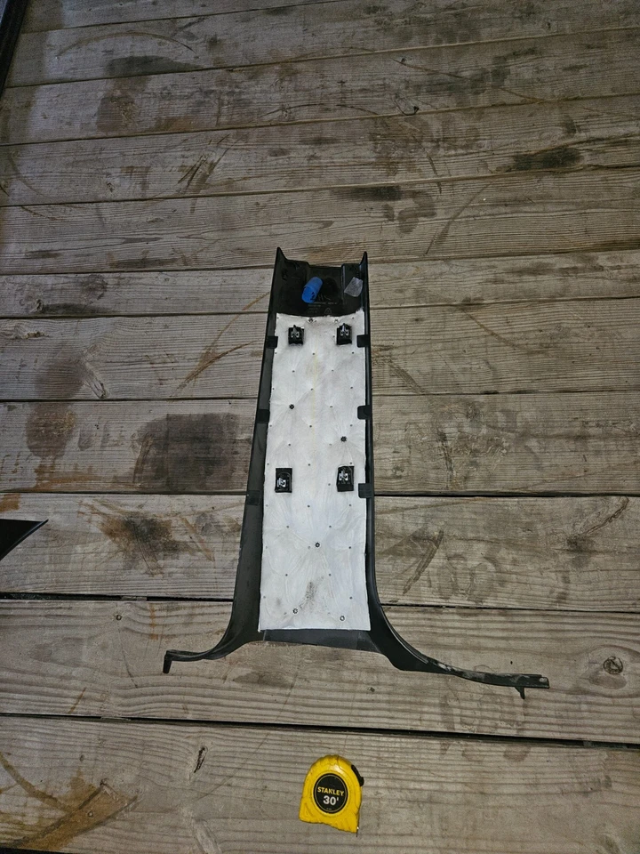 Dodge Ram 1500 2500 2009-2017 pasajero centro inferior derecho panel de ajuste pilar B Foto 4 de 4