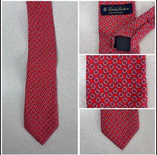 Brooks Brothers Makers and Merchants 63 Men s Tie 100 Silk Red Chains Made USA