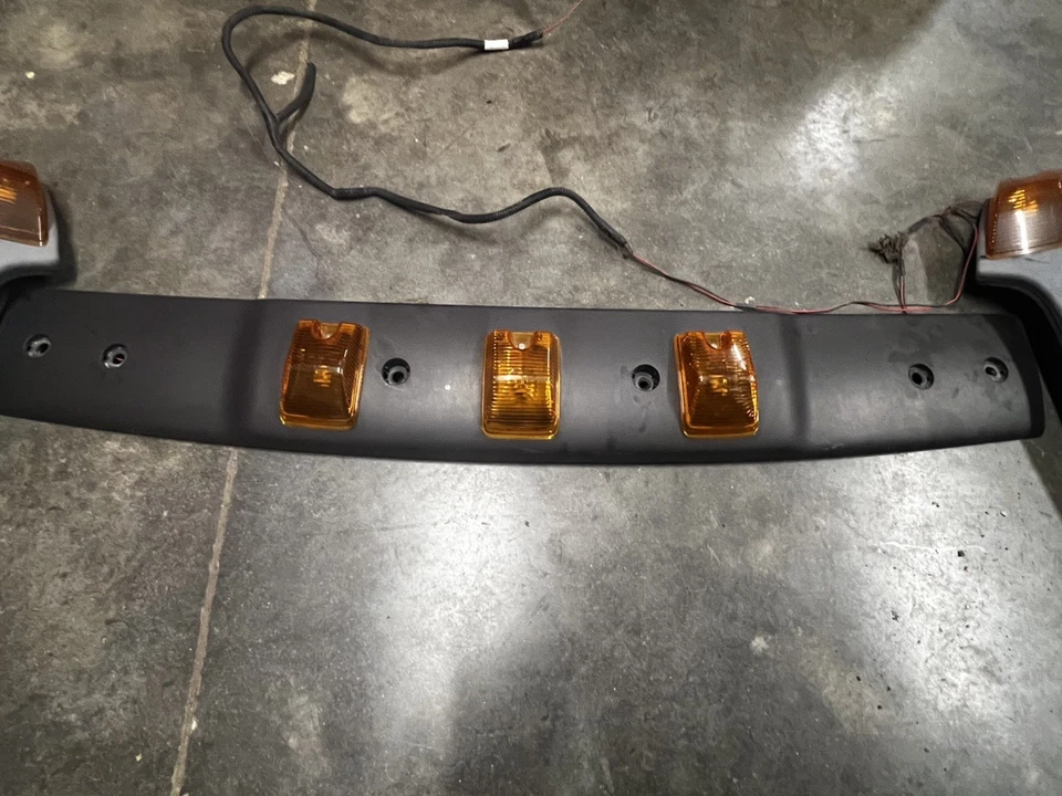 READ 2006 - 2010 Hummer H3 H3T GENUINE OEM Roof Marker Cab Lights GM COMPLETE! - Image 3 of 4