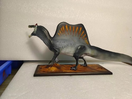 RAMSES Studio Spinosaurus Mesozoic Life Series 1/35 Dinosaur Statue Collection - Picture 7 of 12