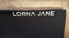 Uniquely LORNA JANE Leggings Size Small Black Mid Rise Cropped Logo Athletic
