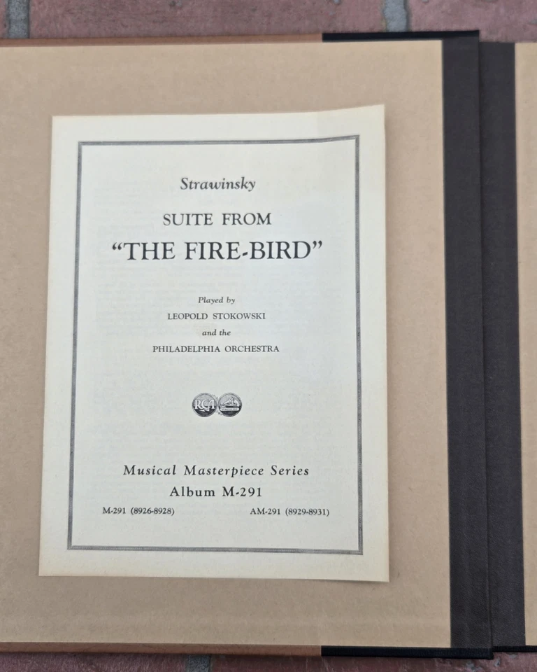 Stravinsky – The Firebird Suite – Victor Musical Masterpiece 78 RPM Album Foto 2 de 4