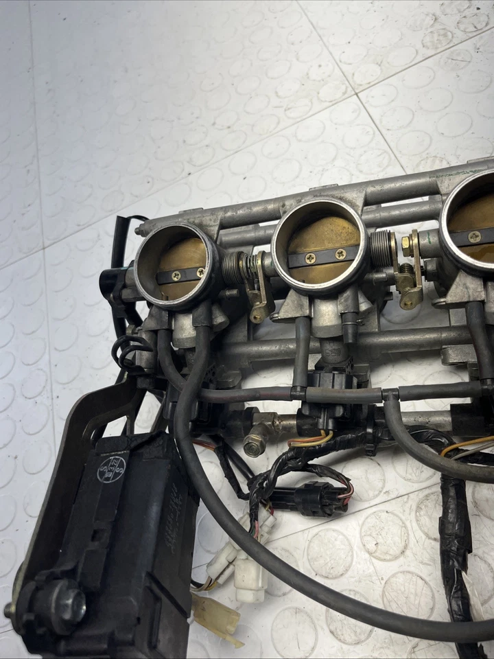 00-03 Suzuki GSXR 600 Throttle Body OEM - Image 4 of 4