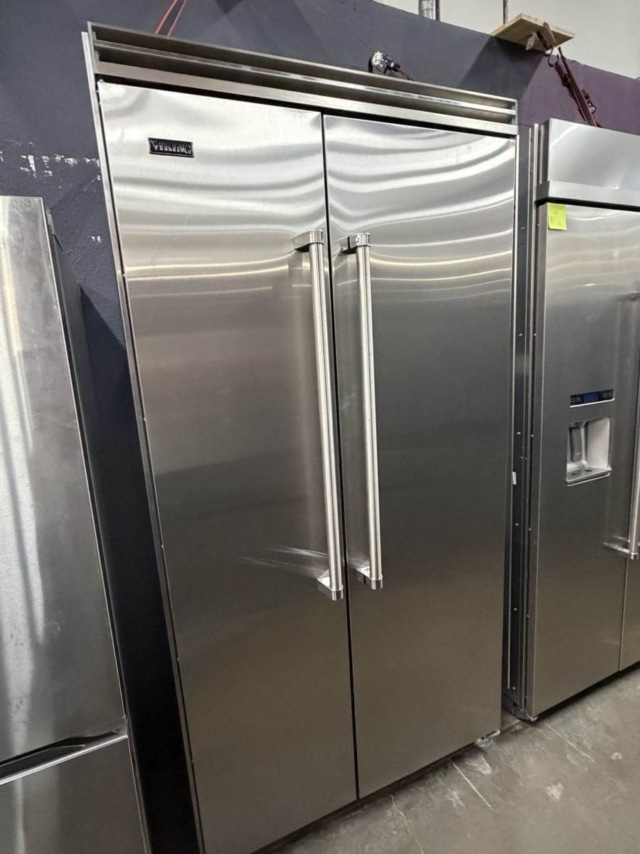 Viking Professional 42 Refrigerator - VCSB5423SS Scratch Dent Make
