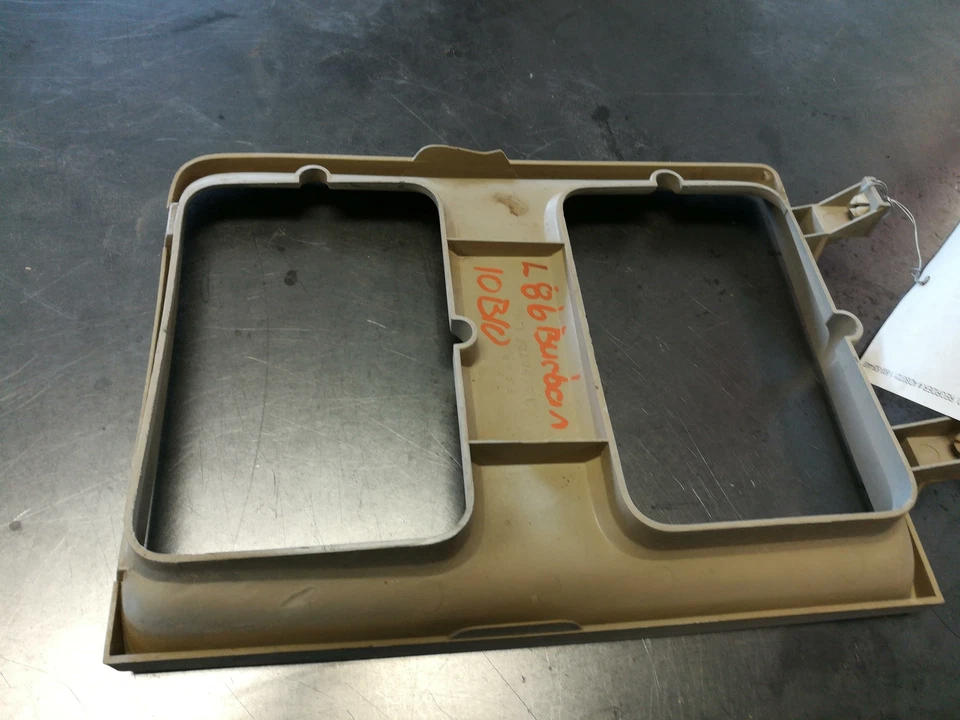 Faro puerta SUBURBAN 10 izquierda 85 86 87 88 Foto 2 de 2