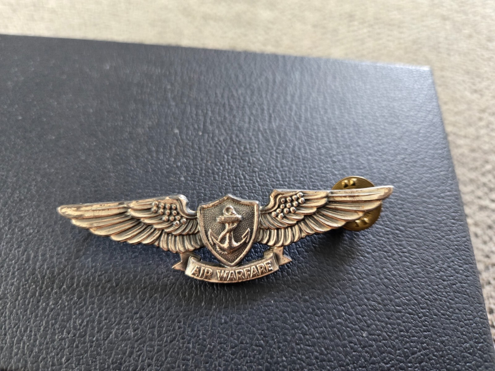 Vintage Military Lapel Pin US United States Navy AIR WARFARE Metal Wings Pin