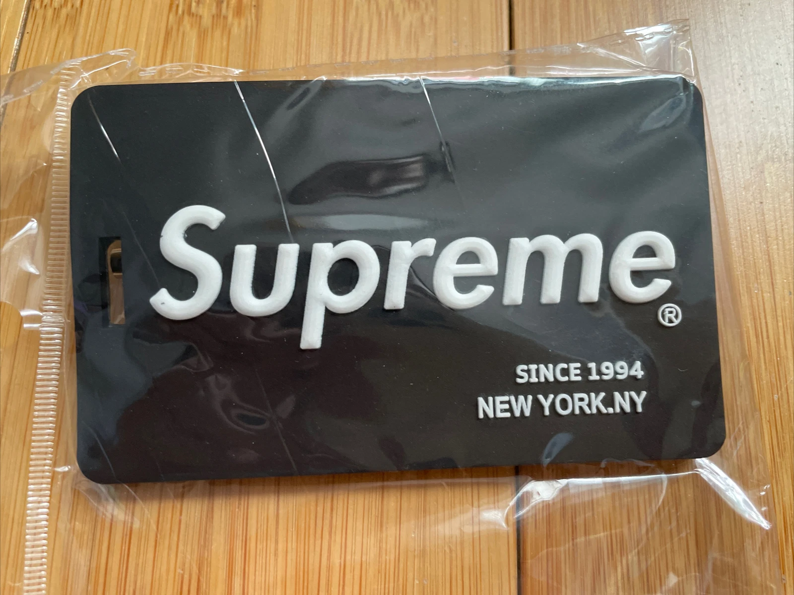Boîte Bogo noire suprême logo ID Tesla porte clés étiquette bagage porte clés porte clés